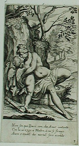 Sitzende Venus, den Amor küssend